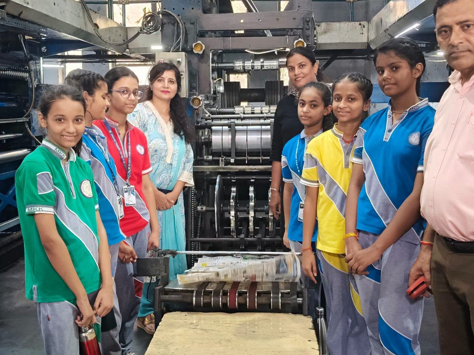 Classes VII and VIII explored the fascinating workings of Dainik Jagran Press.